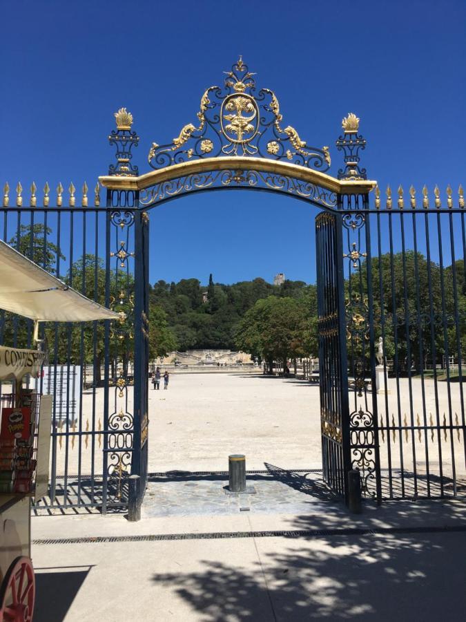 La Chambre Haute Nîmes Exteriör bild