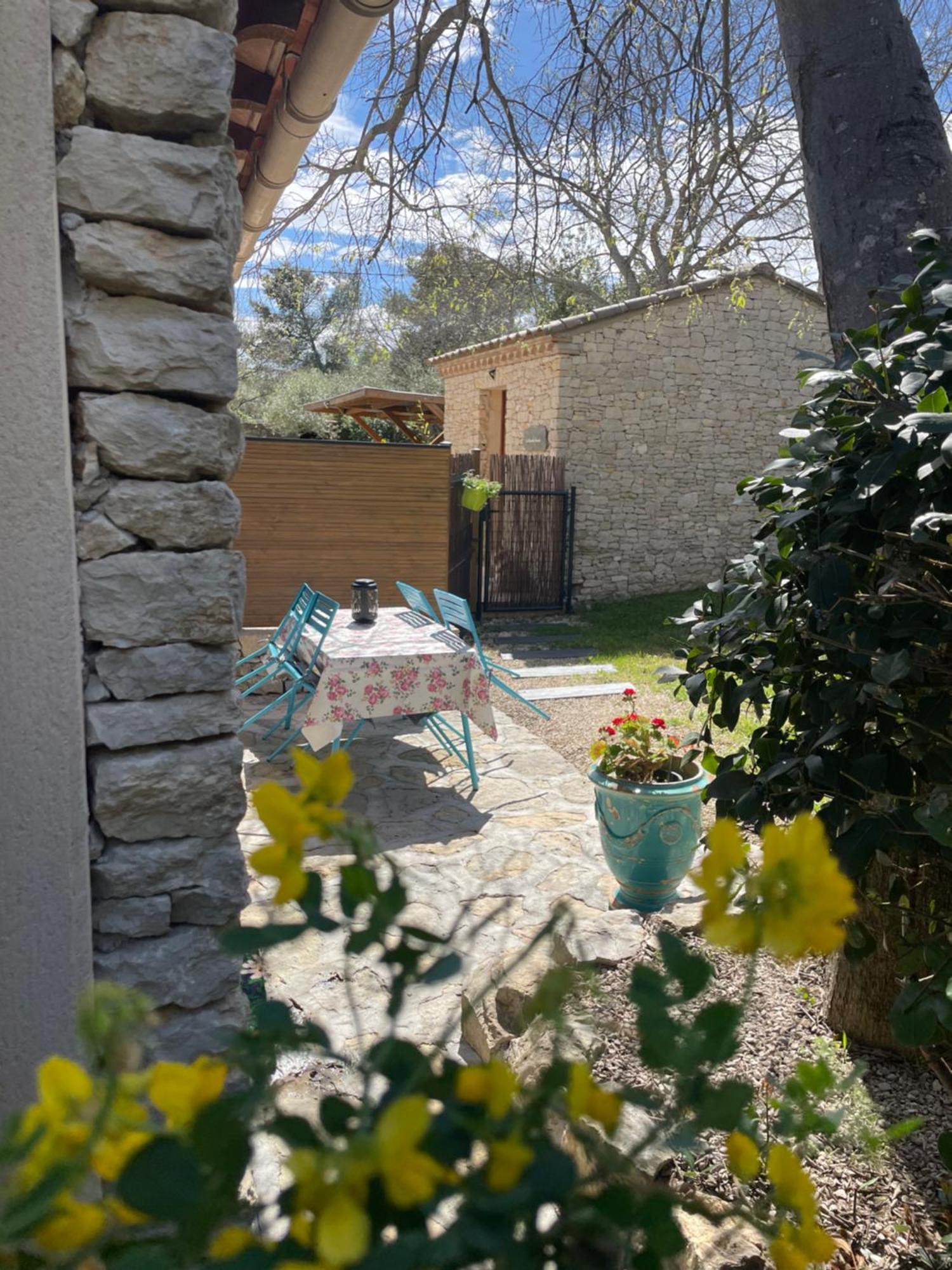 La Chambre Haute Nîmes Exteriör bild